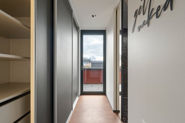 Bruderholz: Exklusive Design-Attikawohnung mit Panoramablick 7