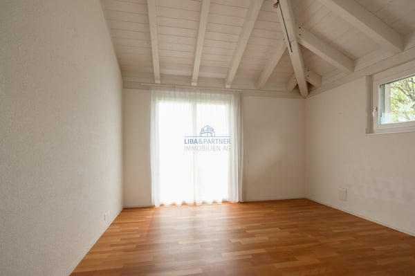 Grosszügiges Wohnanwesen mit Pool & exklusivem Ambiente in Bestlage 12