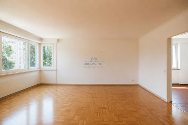 Grosszügige Eigentumswohnung mit Cheminée im beliebten Gellert 5