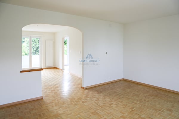 Grosszügige 2.5-Zimmer-Wohnung mit Balkon und Gartenzugang 6