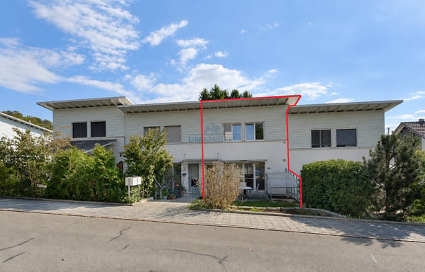 Grosszügiges Einfamilienhaus mit separater Einliegerwohnung 2