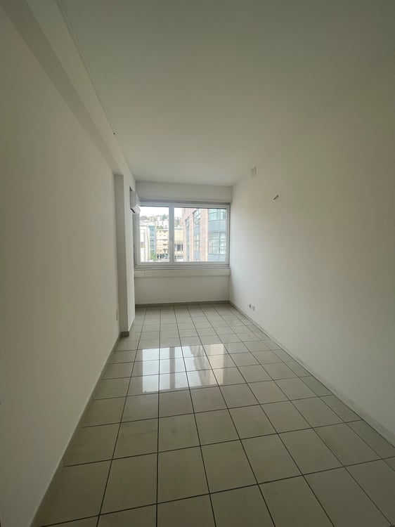 Ufficio 5.5 locali in zona centrale e di forte passaggio 3