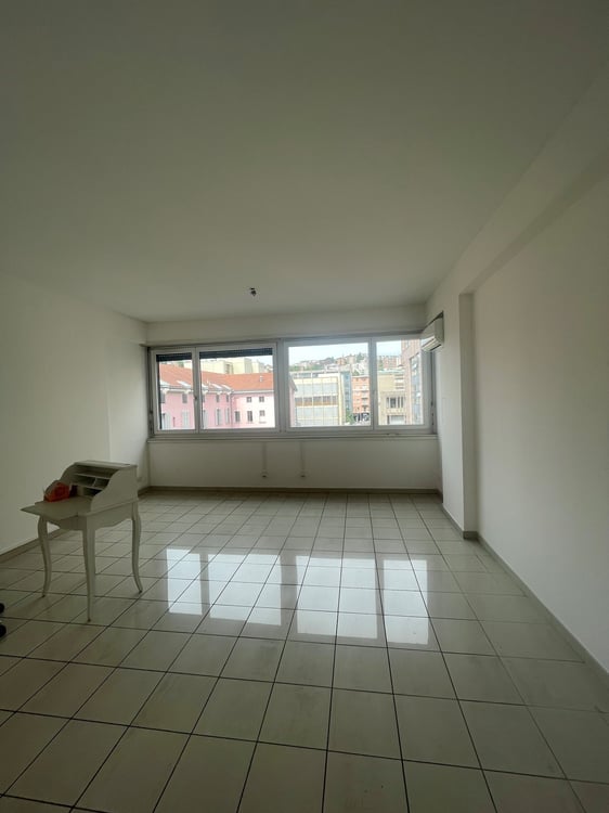 Ufficio 5.5 locali in zona centrale e di forte passaggio 4