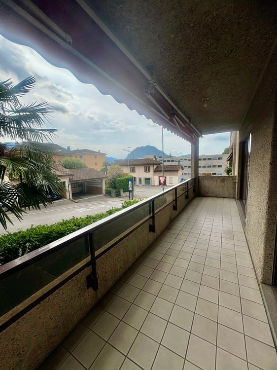 Appartamento 1.5 locali completamente risanato, situato in zona comoda e ben servita 6