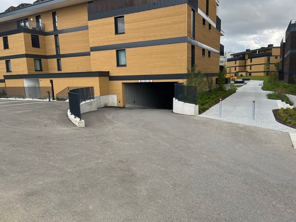 Freier Parkplatz in Bachenbülach 1