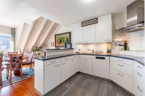 Zentral Wohnen mit schönem Blick 2