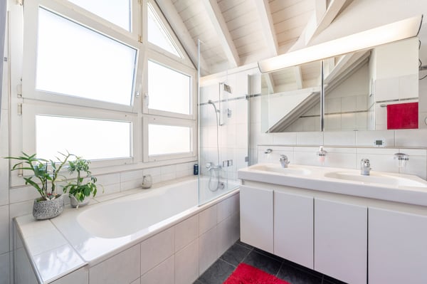 Zentral Wohnen mit schönem Blick 5