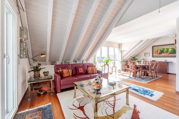 Zentral Wohnen mit schönem Blick 3