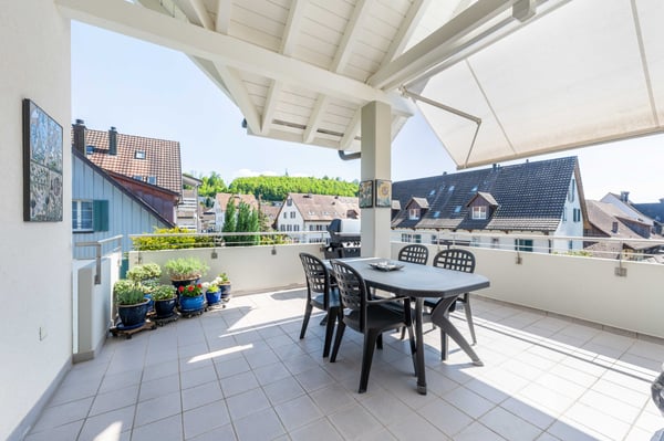 Zentral Wohnen mit schönem Blick 6