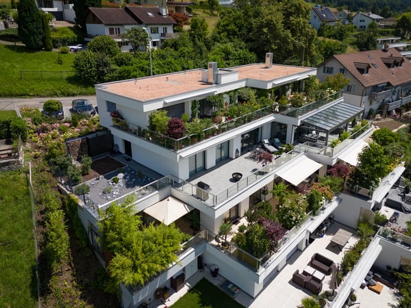 Traumhafte Terrasse mit Pool und unverbaubarer Weitsicht 2
