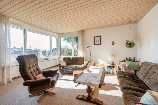 Grosszügiger Garten und Einliegerwohnung mit traumhafter Aussicht 4