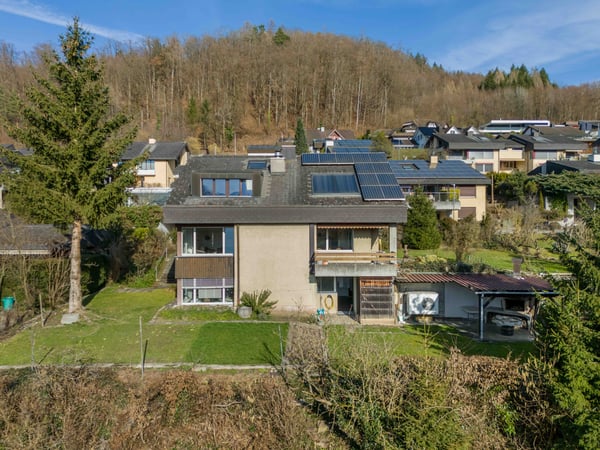 Grosszügiger Garten und Einliegerwohnung mit traumhafter Aussicht 12