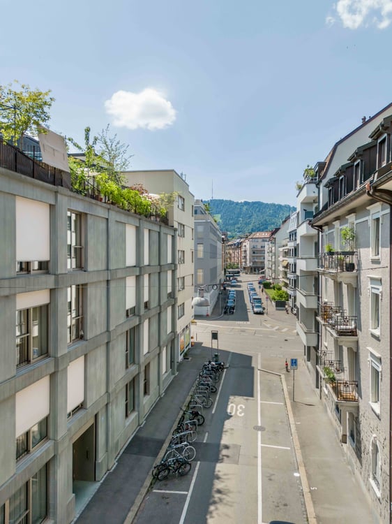 Hell und zentral gelegen - mitten in Zürich 1