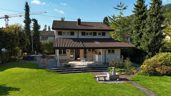 Grosszügiges 2-Zimmer-Einfamilienhaus an ruhiger Lage in Wettingen 2