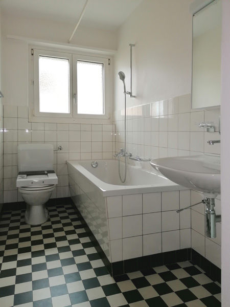 Zentrale und ruhige Lage 12