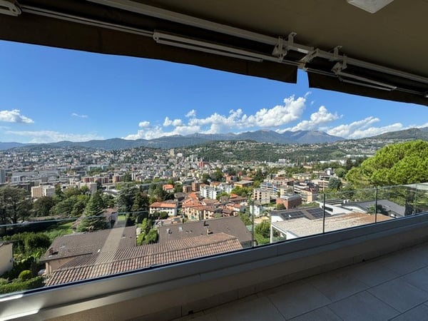 Affittasi splendido 5.5 locali attico vista lago a Viganello 28
