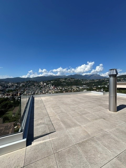 Affittasi splendido 5.5 locali attico vista lago a Viganello 8