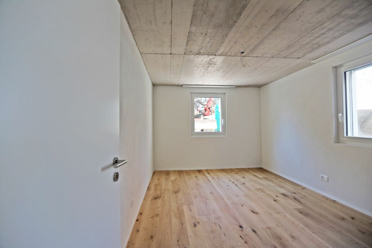 Moderne 3.5-Zimmer-Neubauwohnung mit Sitzplatz!