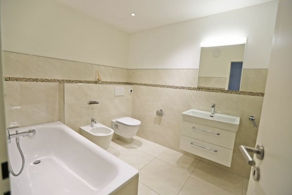 Geräumige und elegant gestaltete Wohnung in ruhiger und dennoch zentraler Lage in Elsau - Mietkauf möglich 11