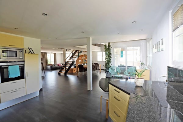 Stilvolles 5.5-Zimmer-EFH mit grosszügigem Fahrzeugabtsellangebot 4