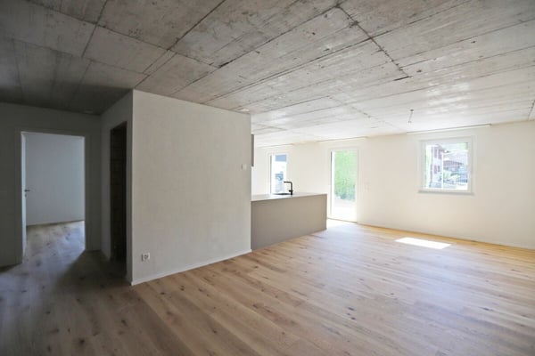 Neubau 3.5-Zimmerwohnung mit sonnigem Sitzplatz! 2