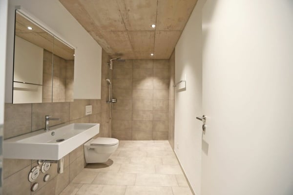 Neubau 3.5-Zimmerwohnung mit sonnigem Sitzplatz! 3