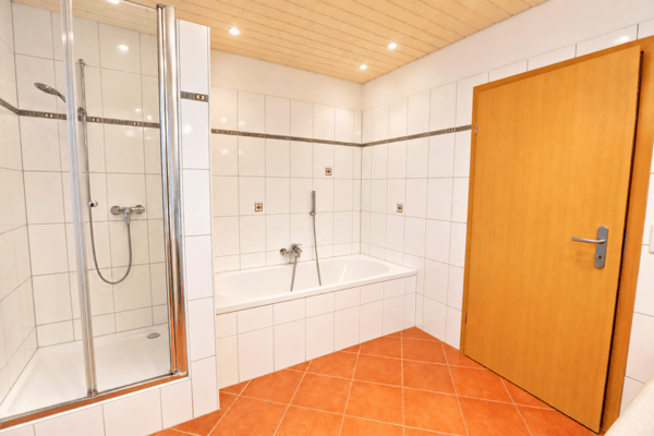 Stilvolles 5.5-Zimmer-EFH mit grosszügigem Fahrzeugabstellangebot 15