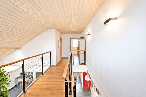 Stilvolles 5.5-Zimmer-EFH mit grosszügigem Fahrzeugabstellangebot 11
