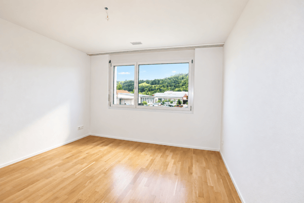 Grosszügige 4.5 Zimmerwohnung in familienfreundlichem Quartier! 6