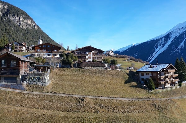 Traumhaftes Grundstück an toller Aussichtslage im Albulatal- Schmitten 3