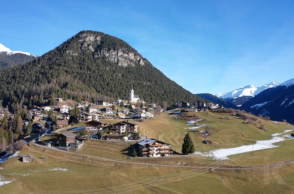 Traumhaftes Grundstück an toller Aussichtslage im Albulatal- Schmitten 5