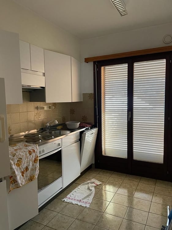 Stabile Commerciale-Abitativo 12