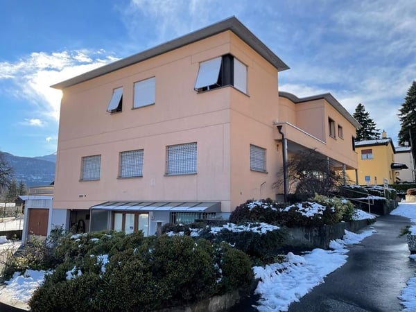 Stabile Commerciale-Abitativo 3