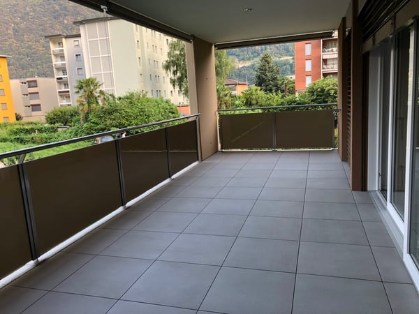 Spazioso 2.5 locali, box in autorimessa + posteggio esterno inclusi! 6