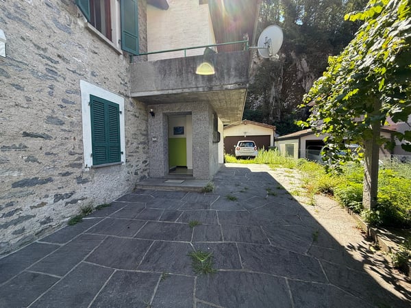 Casa bifamiliare 5.5 + 2.5 locali, zona pregiata, Giubiasco 4