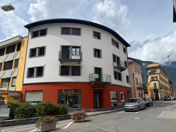 Spazioso appartamento di 1 locali a Biasca con balcone 1