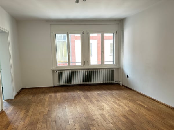 Spazioso appartamento di 1 locali a Biasca con balcone 5