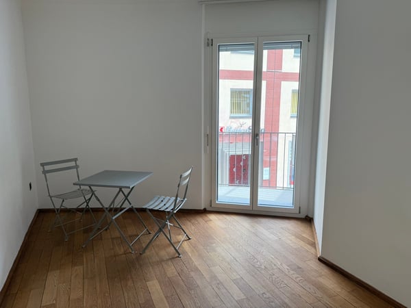 Spazioso appartamento di 1 locali a Biasca con balcone 6