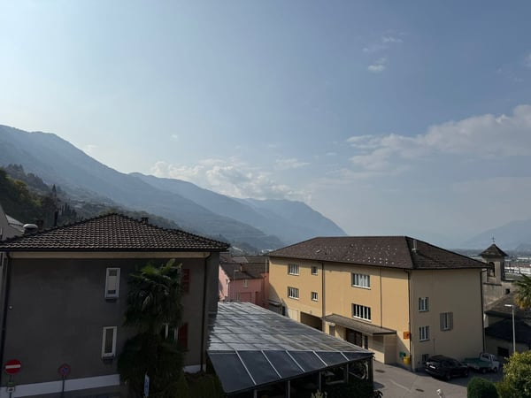 Piacevole casa di 2.5 locali, zona residenziale 22