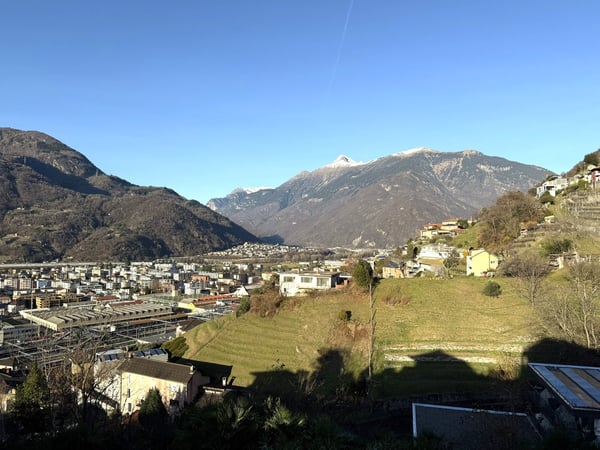 Moderno 1.5 locali con vista, 2 box inclusi ! 13