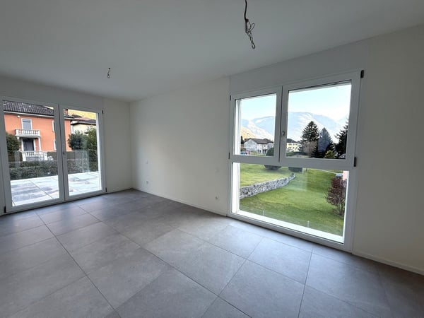 Moderno appartamento di 2.5 locali a Claro con vista panoramica 5