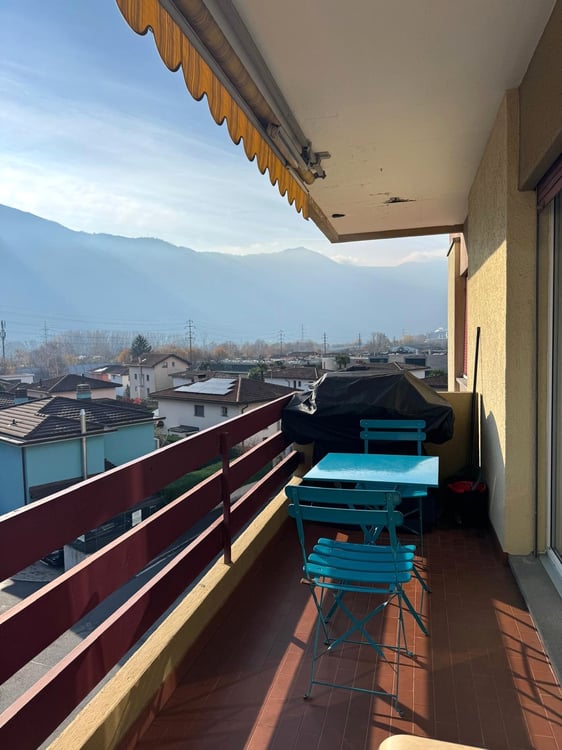 Accogliente appartamento 3.5 locali con balcone e vista panoramica a Sementina 11