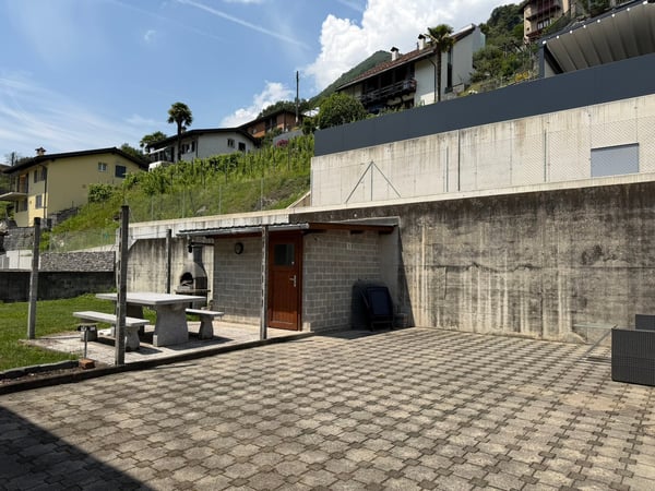 Villa bifamiliare dalle dimensioni generose 5