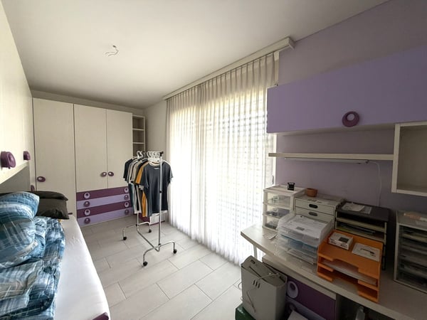 Villa bifamiliare dalle dimensioni generose 19