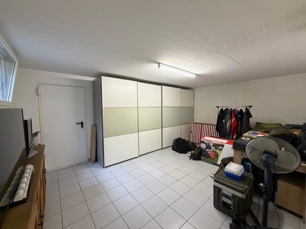 Villa bifamiliare dalle dimensioni generose 33