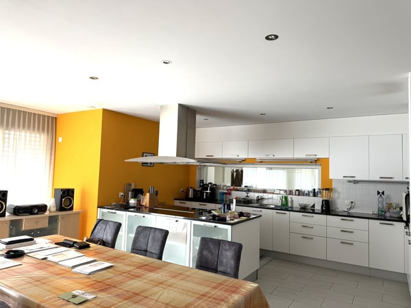 Villa bifamiliare dalle dimensioni generose 7