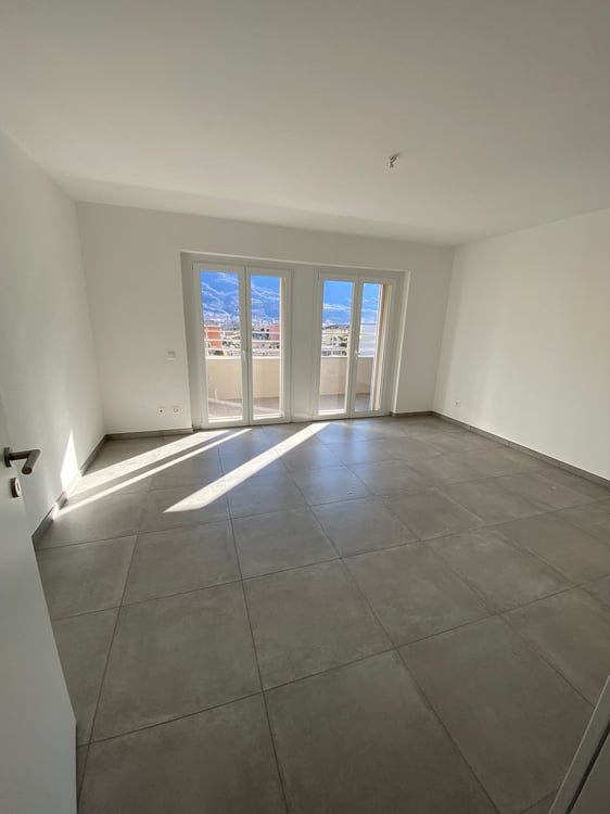 Luminoso appartamento di 3.5 locali con terrazza a Sementina 6