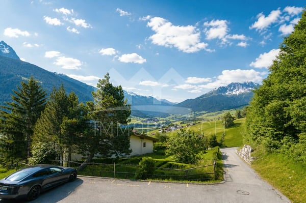 Neuwertige 3½ Zi.-Ferienwohnung an idyllischer Lage 2