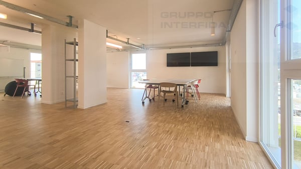 MODERNO UFFICIO OPEN SPACE COMPLETAMENTE ARREDATO 6