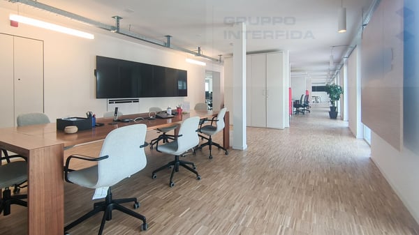 MODERNO UFFICIO OPEN SPACE COMPLETAMENTE ARREDATO 1